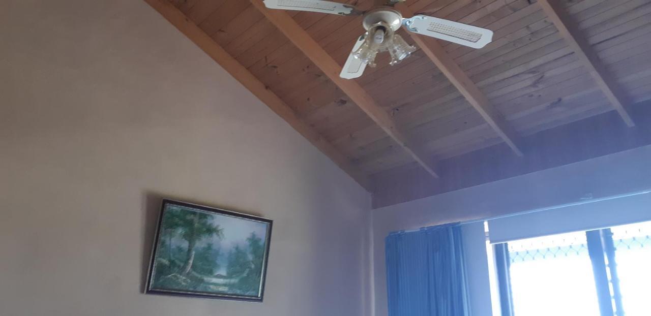 Bed and Breakfast Peaceful Provence Mapleton Exterior foto